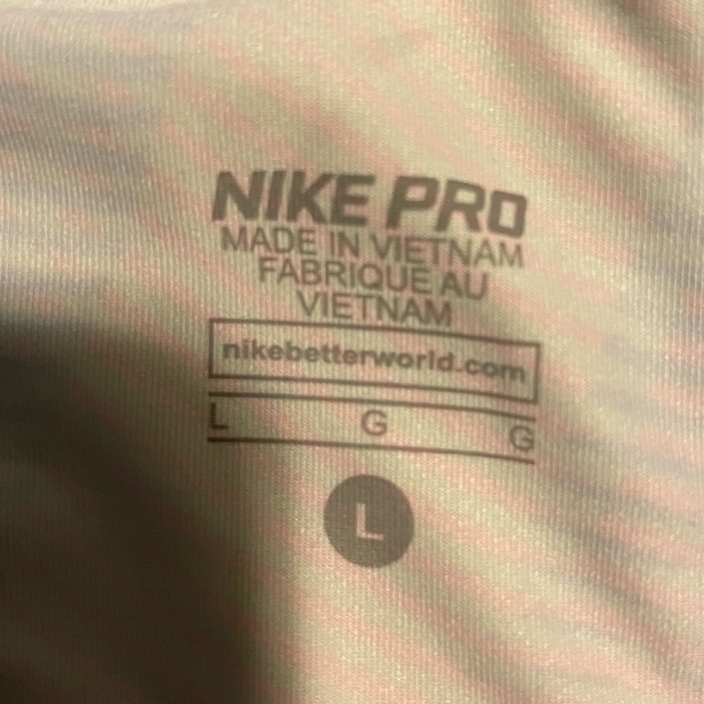 Nike Compression Shorts!!!🌻🌻🌻 - Picture 2 of 4